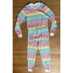 NWOT PRIMARY Adult Pajama Set in Rainbow Zig Zag Stripe Size Medium